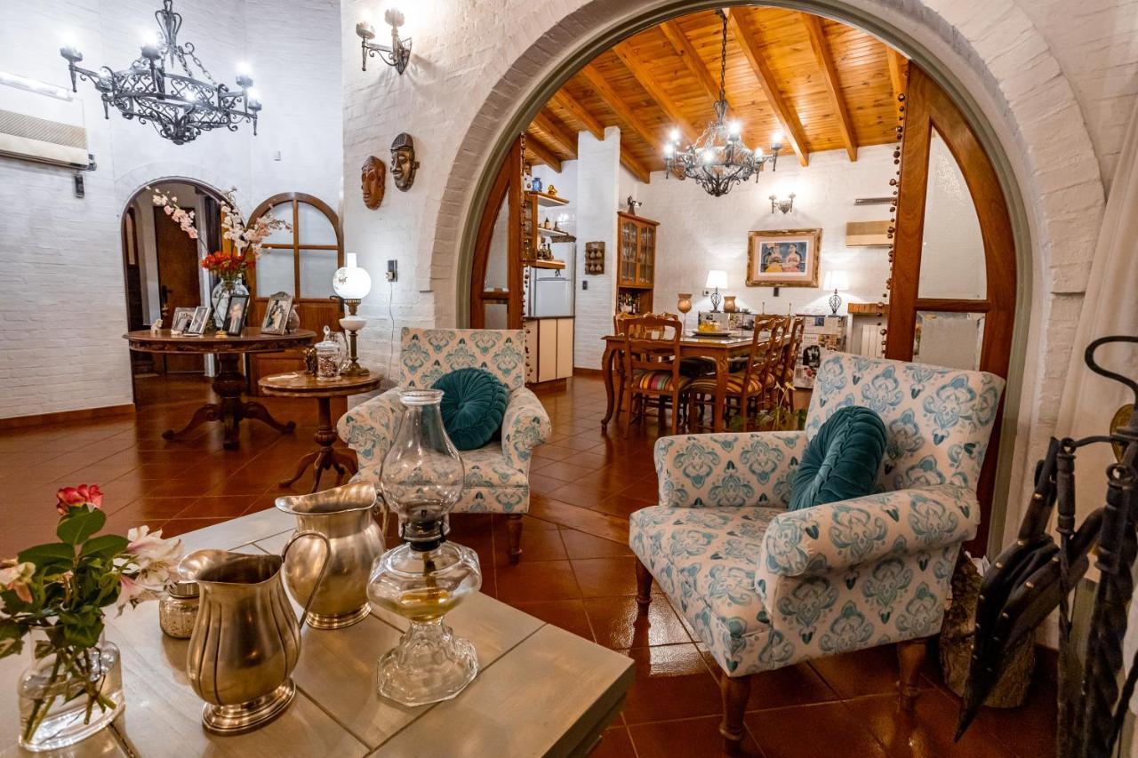 Hotel Casona La Chiquita Chacras de Coria Exterior foto